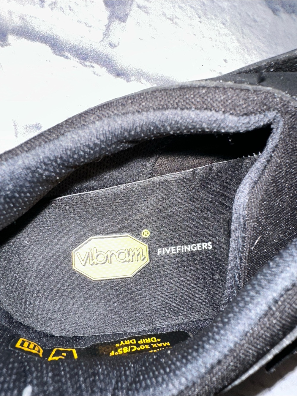 Vibram Fivefingers Black Five-Toe Athletic Shoes with Toggle Lacing Size 7.5-8 - Picture 2 of 6